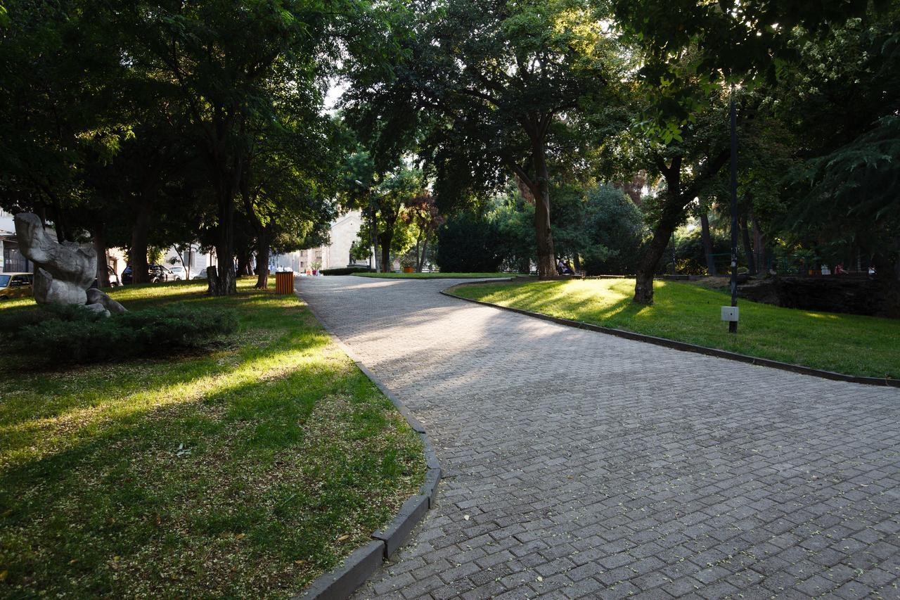 Garden Side Tbilisi Hotel Kültér fotó